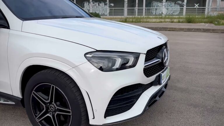 Esperienza di guida ottimizzata con i sedili regolabili della BMW X3