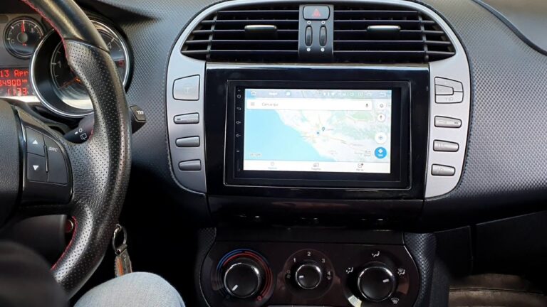 Guida ottimale con il navigatore satellitare Fiat Bravo