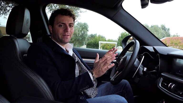 Guida sicura con Alfa Romeo Stelvio su strade tortuose