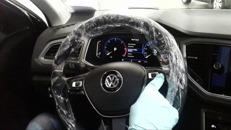 Le tecnologie avanzate di assistenza alla guida della Volkswagen T-Roc