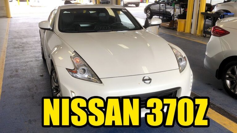 Guida sportiva con la Nissan 370Z