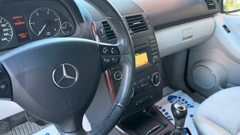 Guida senza sforzo nella Mercedes-Benz A-Class
