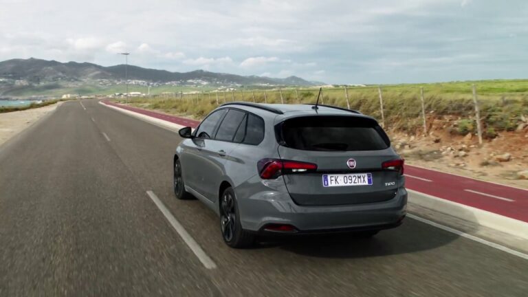 Design italiano della Fiat Tipo: Un’eleganza senza tempo