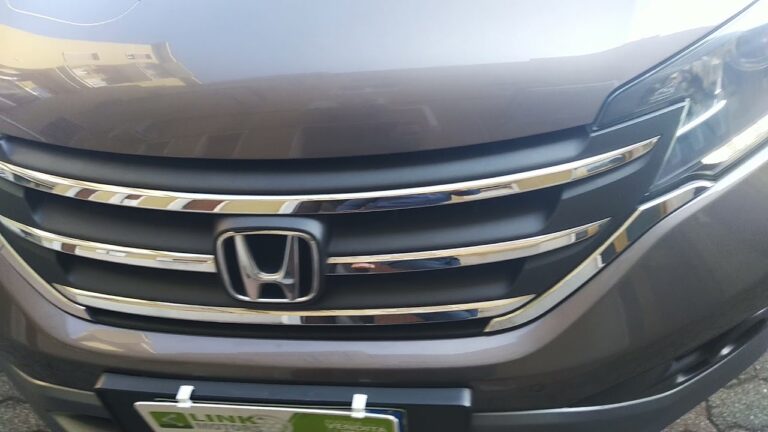 Honda FR-V: Spazio Bagagliaio Generoso e Funzionale