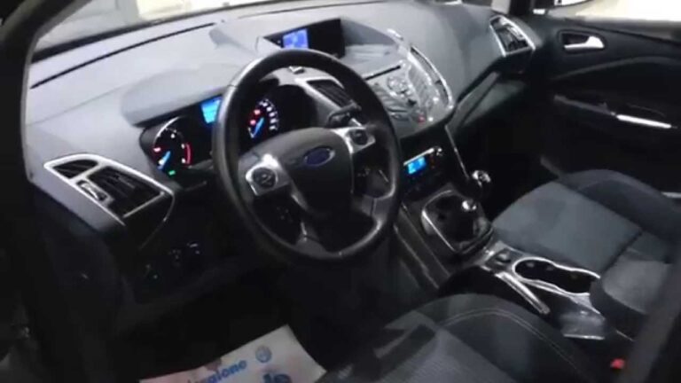 Innovazioni Sostenibili della Ford C-Max: Tecnologia Ecologica in Azione